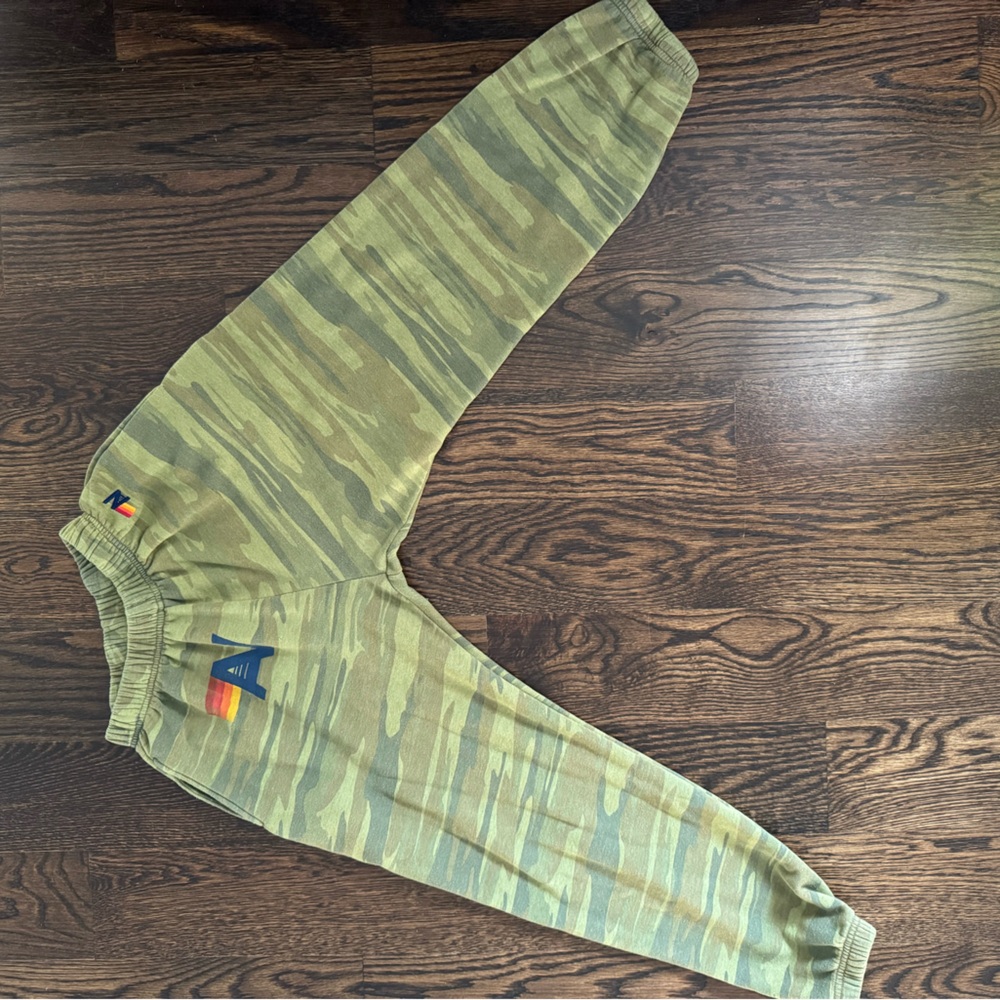 Aviator Nation Camo Sweatpants, size medium